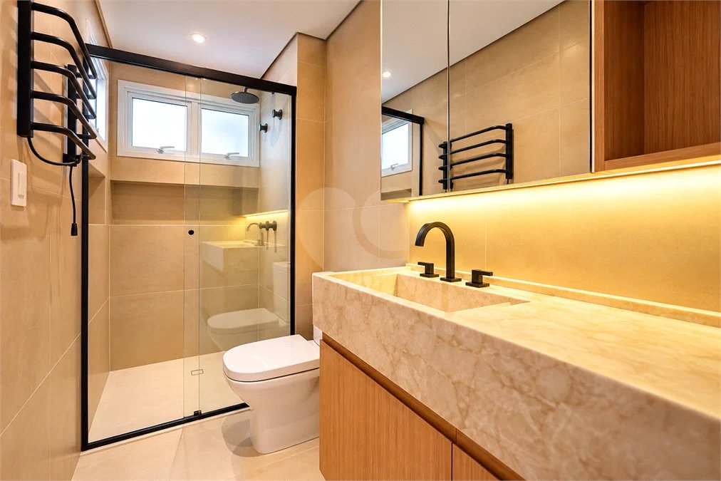 Apartamento à venda com 4 quartos, sendo 1 suíte, em Alto da Boa Vista, São Paulo, SP