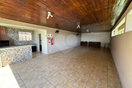 Apartamento com 03 Dormitórios, á venda, em São Carlos-SP.