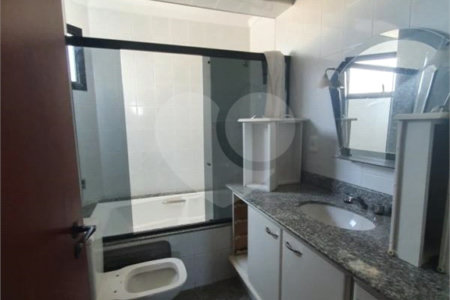Apartamento Cobertura, no Condomínio Porto Sol.