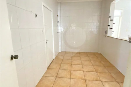 Apartamento à Venda | 327 m² | 4 dormitórios (1 suíte) | 2 vagas na Mooca!