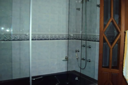 Sobrado à venda 400m² com 4 quartos, sendo 2 suítes, 6 vagas no Jardim Peri Peri próximo metrô Vila Sônia