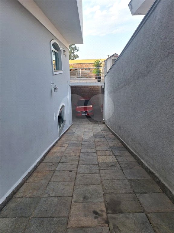 SOBRADO COM 4 QUARTOS, 1 SUÍTE, QUINTAL, CHURRASQUEIRA E VAGAS PARA 5 CARROS NO TREMEMBÉ