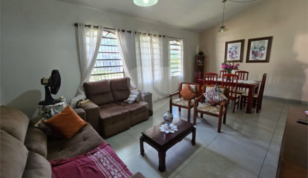 Casa à venda com 3 quartos, sendo 1 suíte, em Cidade Jardim, Pirassununga, SP