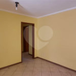 Apartamento no Condomínio Joan Miro .
