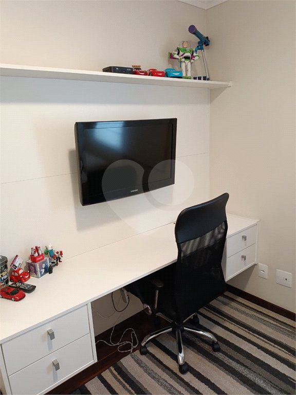 Apartamento na Região da Mooca. Excelente Localização com 3 Dormitórios sendo 1 Suíte e 2 Vagas de Garagem