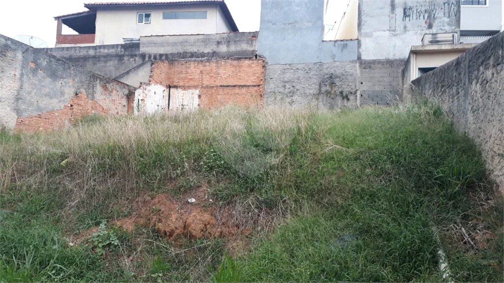 Terreno limpo Pronto para Construir com 271 metros em Ótimo Local Atenção Construtores!!!