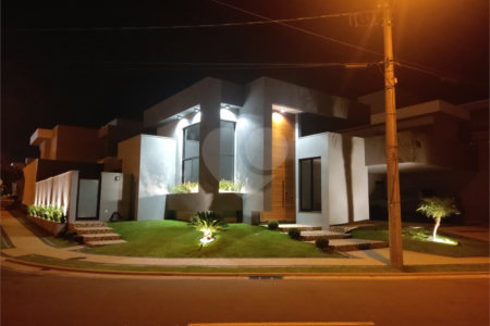 Casa para venda no condomínio de alto padrão Damha III,