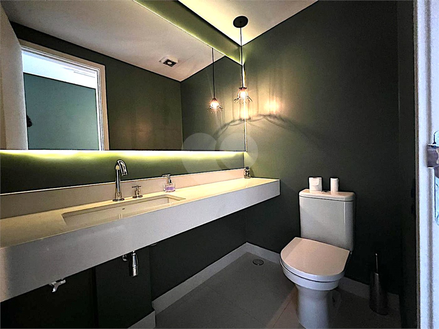 Imóvel 168m² Idea Zarvos com 3 suites, varanda na frente e na suíte, piscina, academia e 3 vagas Vila Madalena.