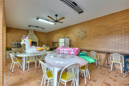 Casa Térrea à venda com 4 quartos, sendo 2 suítes, em Alto da Boa Vista, São Paulo, SP