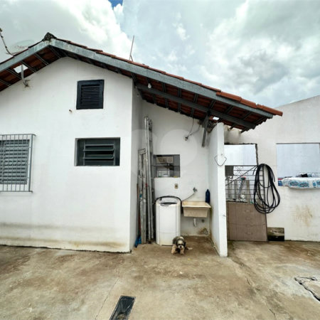 Casa à venda de 02 dormitórios, em São Carlos
