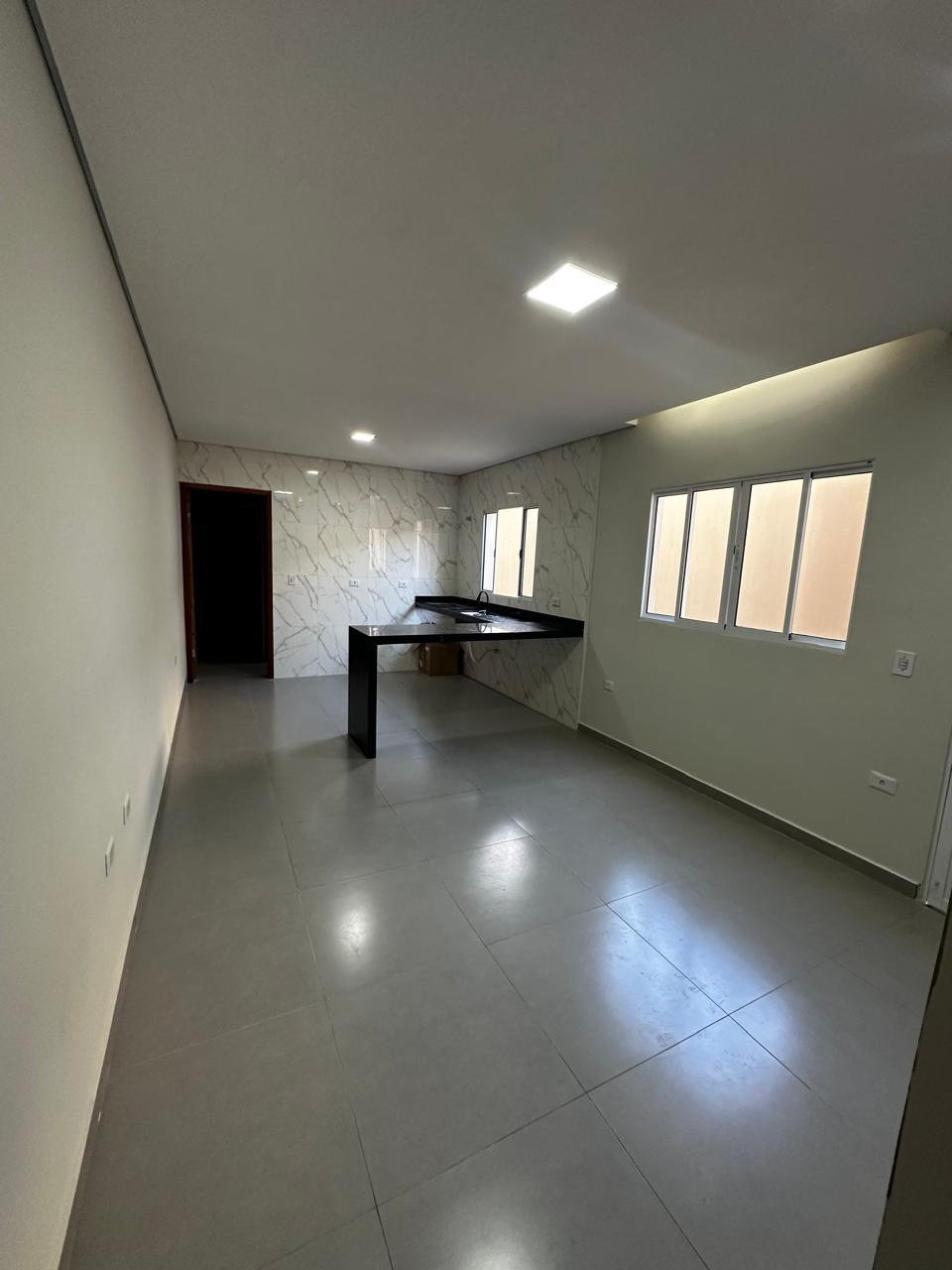 Casa à venda com 2 quartos, sendo 1 suíte, em Nova Itanhaém, Itanhaém - SP