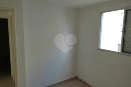 Apartamento no Condomínio Mont Royal.