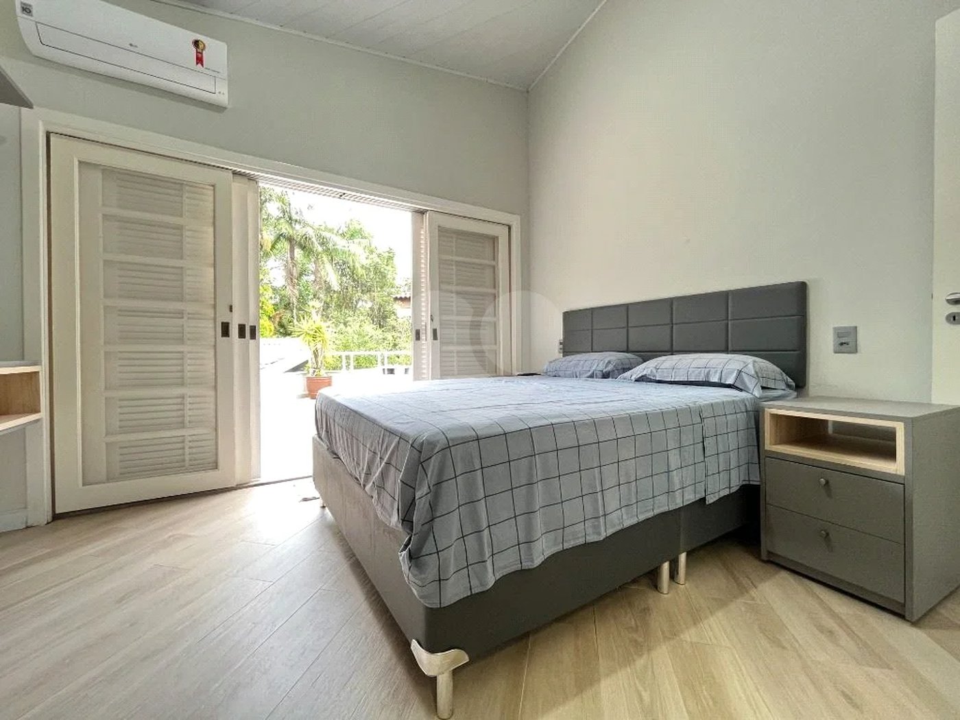 Casa à venda com 5 quartos, sendo 4 suítes, em Riviera de São Lourenço, Bertioga, SP