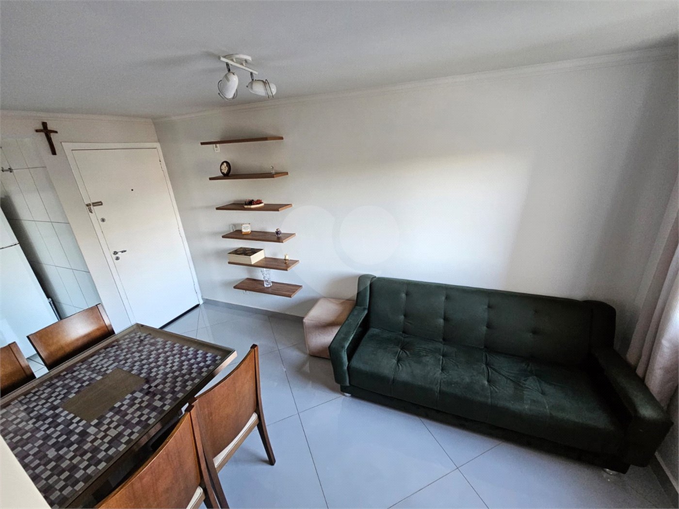 Excelente apartamento á venda de 2 dormitórios no CENTRO de São Carlos!