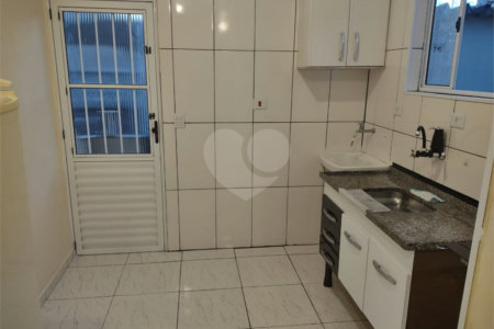 Casa Térrea de Vila - 2 Quartos / 2 Vagas - metrô Alto do Ipiranga