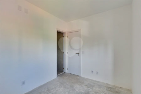 Apartamento à venda com 3 quartos, sendo 1 suíte, em Jardim Marajoara, São Paulo, SP