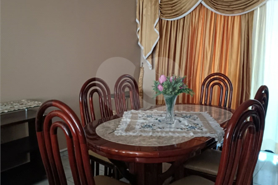 Sobrado com 4 Quartos e 4 banheiros à Venda -337 m² por R$ 850.,000 -- Jardim Vivan,-Jaraguá, São Paulo - SP
