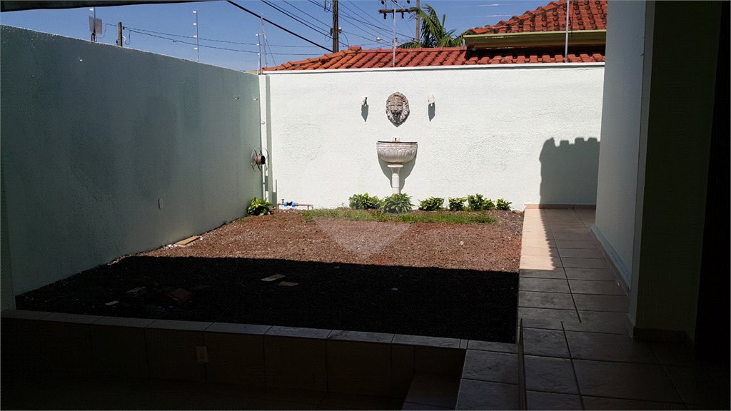 Casa térrea na Vila Costa do Sol
