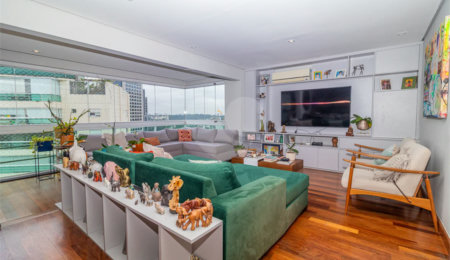 Cobertura à venda com 3 suítes em Vila Olímpia, São Paulo, SP