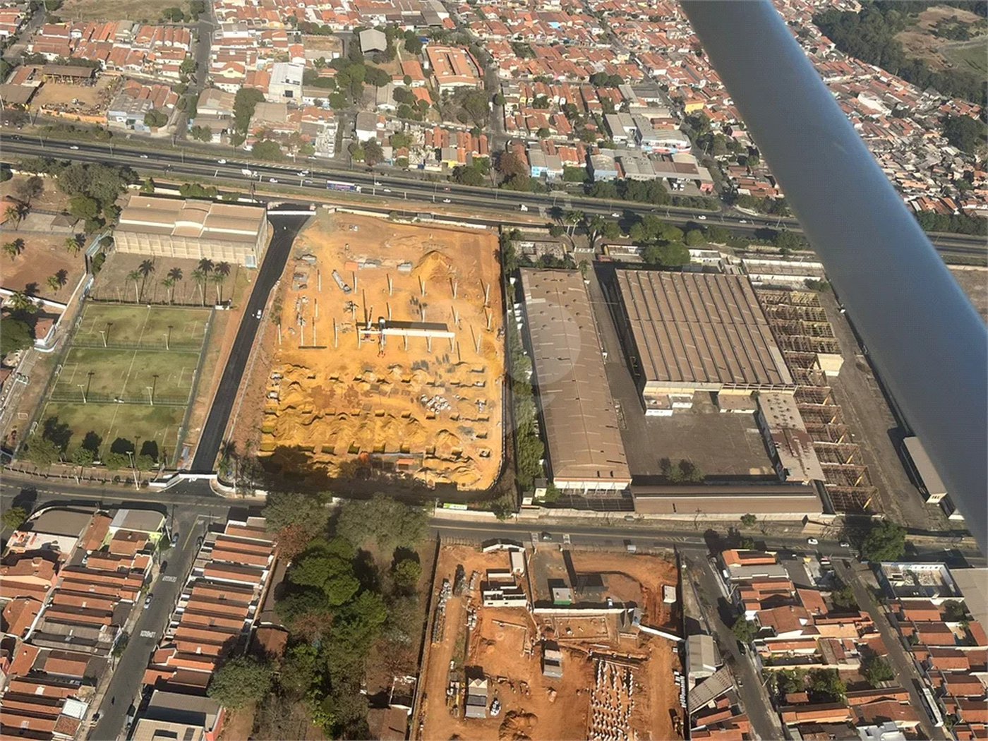 Excelente Galpão comercial para empresas disponível para venda e locação em Piracicaba - SP.