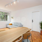 Excelente oportunidade para reformar e ficar com o apartamento dos seus sonhos!