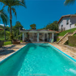 Casa à venda com 4 suítes no condomínio Vale da Santa Fé, Vinhedo - SP
