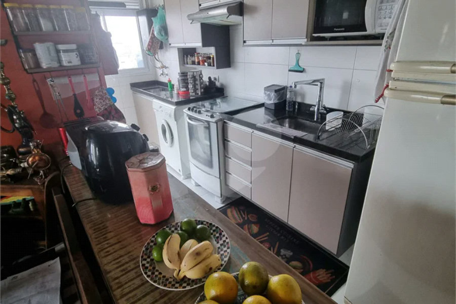 Apartamento em cobertura na Vila Prudente com 2 dormitórios, 1 suíte, 2 sacadas e hidromassagem.