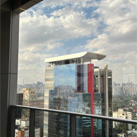 Studio de Alto Padrão no Cobiçado JK Square, Itaim Bibi | 42m², 1 Vaga
