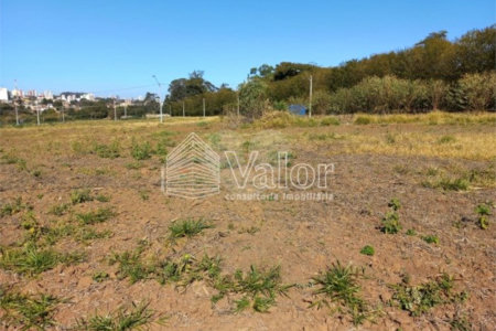 Terreno com 286,00 m² de área total.
