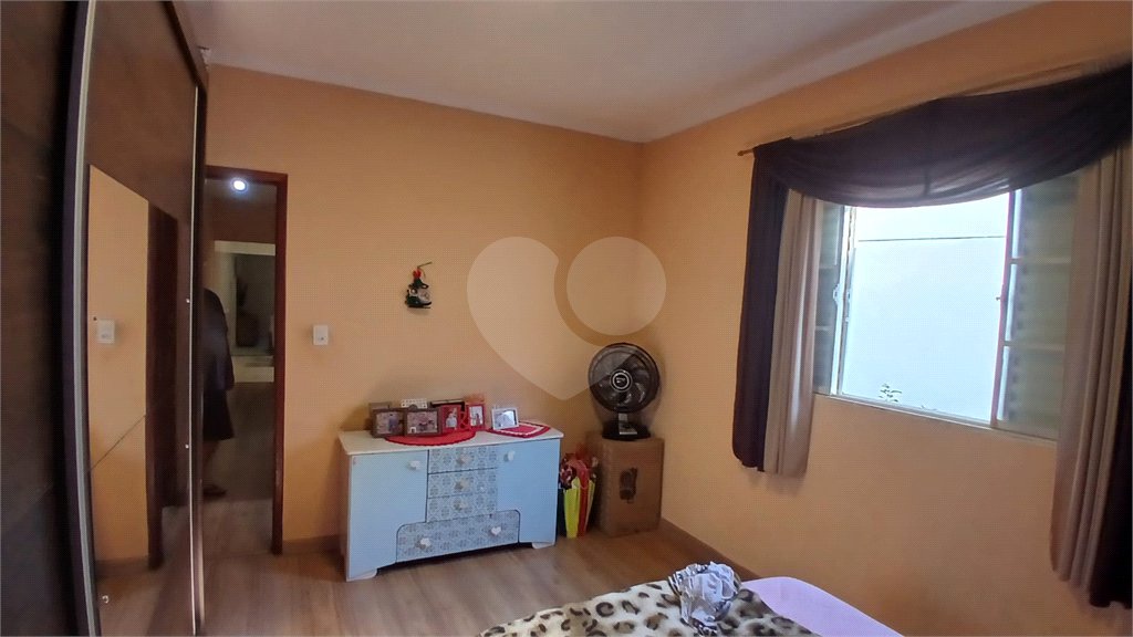 Casa à venda na região do Santa Felícia.