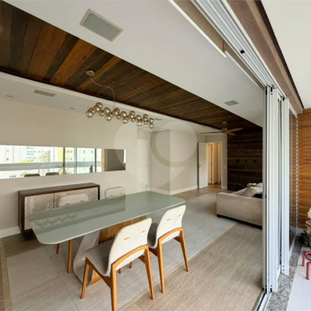 Apartamento à venda com 3 suítes em Vila Mariana, São Paulo, SP