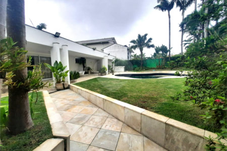Casa para alugar com 4 quartos, sendo 2 suítes,  em Alto da Boa Vista, São Paulo, SP