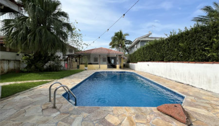 Casa à venda com 4 quartos, sendo 1 suíte,  em Morada da Praia, Bertioga, SP