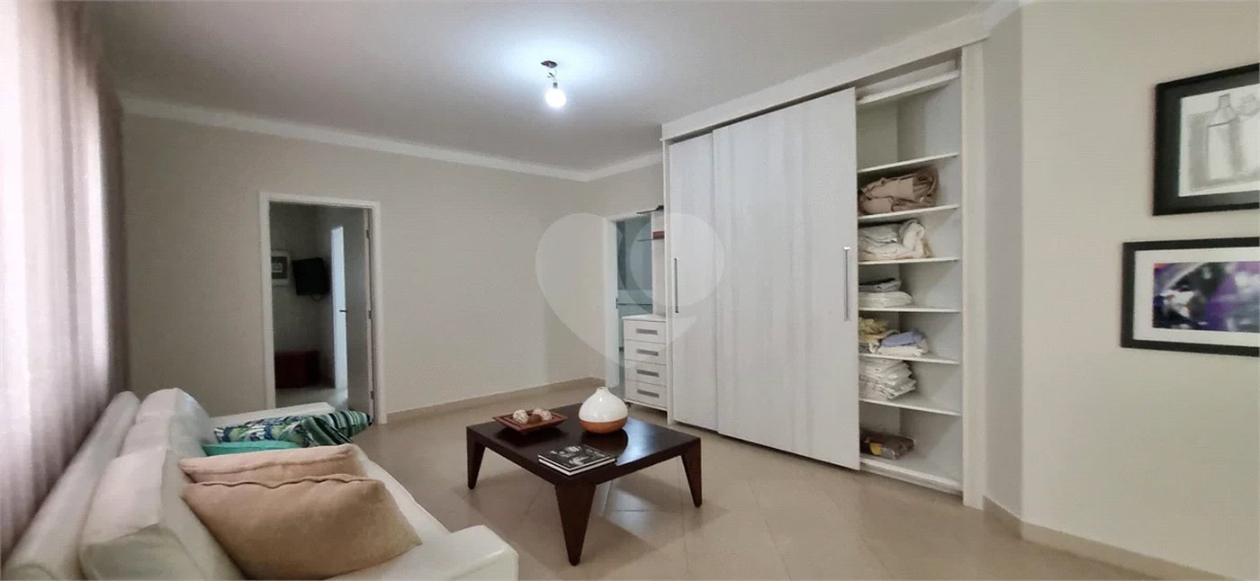 Lindo sobrado com 4 suites e piscina à venda, 365m², por R$ 2.450.000,00 no condomínio Villa Suiça, em Indaiatuba/SP.