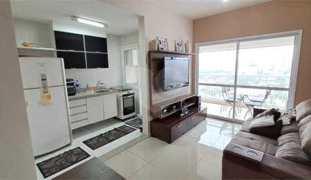Apartamento à venda ou para alugar com 1 suíte em Vila Cordeiro, São Paulo, SP