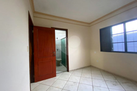 Casa no Jardim Hikare