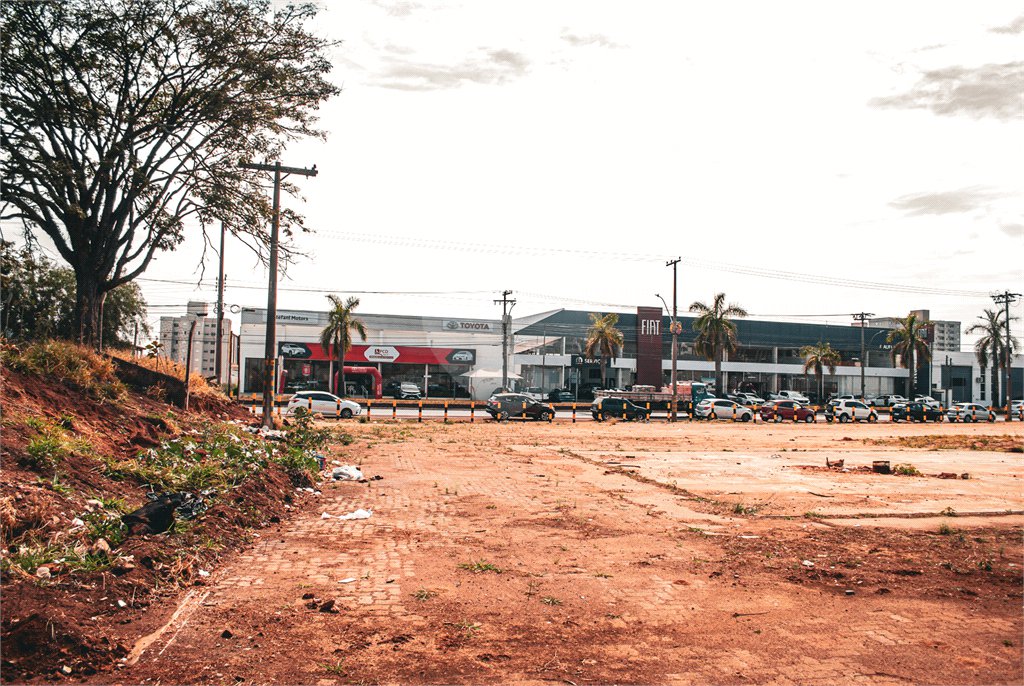 Terrenos Estratégicos – Avenida Getúlio Vargas | 9.262,02 m² (Potencial: 11.437,80 m²)