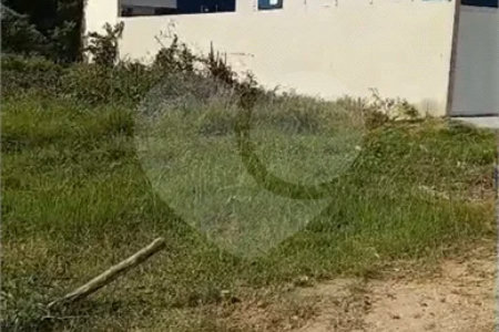 Terreno à Venda em Guriri / Vila do Peró - Cabo Frio/RJ!