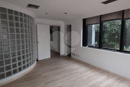 Sala comercial para locação no Jardim Paulista, 90 m², 2 vagas de garagem