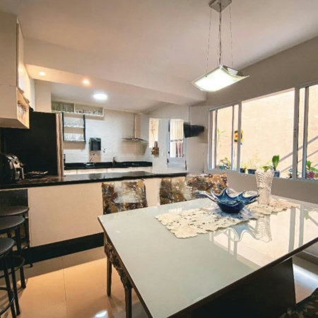 Sobrado à venda com 3 quartos, sendo 1 suíte,  em Vila Polopoli, São Paulo, SP
