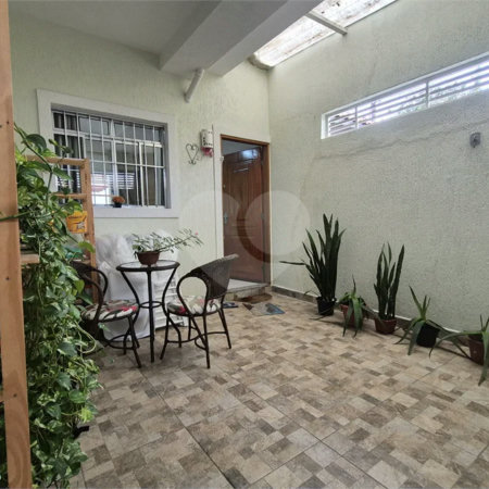 Casa de vila com 3 dormitórios sendo 2 suítes em Santana