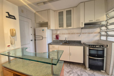 Apartamento Mobiliado, e Aconchegante, Bem Localizado