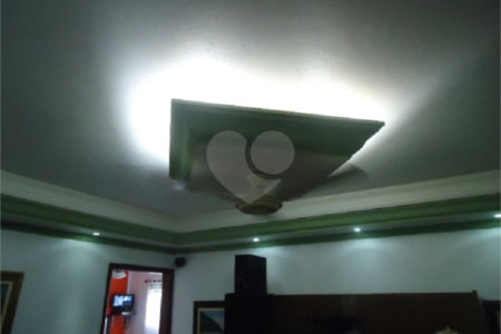 Casa à venda com 3 quartos, sendo 1 suíte, em Azulville I, São Carlos, SP