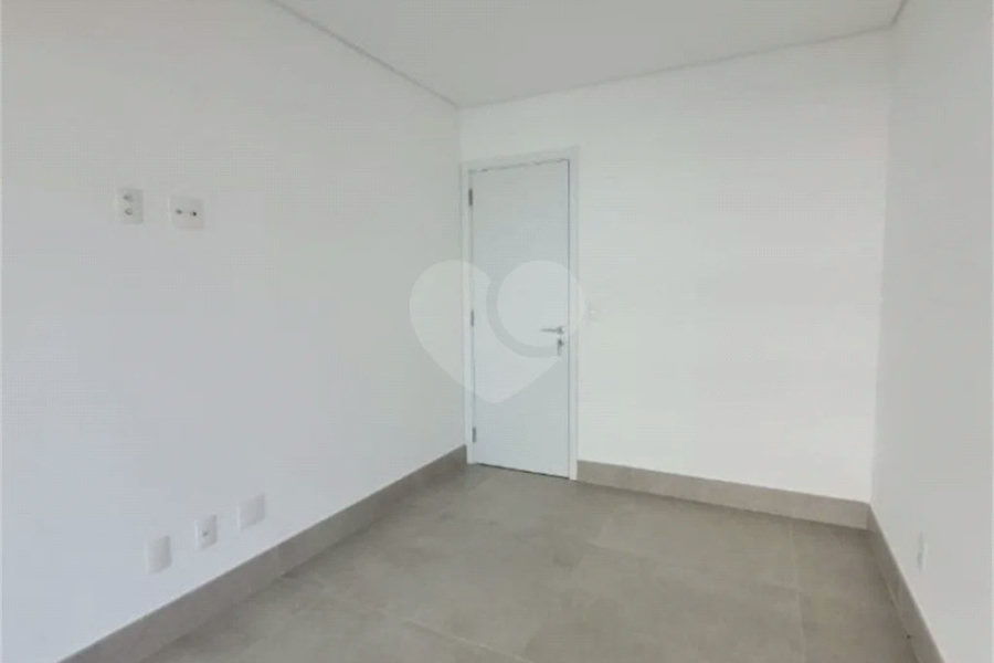 Apartamento à venda com 4 quartos, sendo 3 suítes, em Riviera de São Lourenço, Bertioga, SP