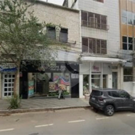 Sobrado comercial com 150m² , 7 salas , 3 banheiros , para locação na Bela Vista.