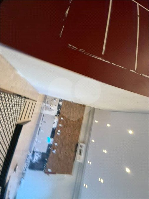 SALÃO COMERCIAL PARA LOCAÇÃO EM INDAIATUBA SP! - Av. Pres. Kennedy! - Salão comercial de 89,64 m² no térreo do Edifício Granada une modernidade, conforto e a melhor localização de Indaiatuba. Destaques do Imóvel: - Espaço Amplo: Salão principal com excelente iluminação natural. - Infraestrutura: