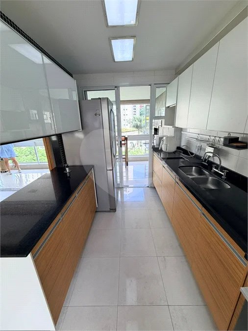 Apartamento à venda com 3 suítes em Vila Mariana, São Paulo, SP