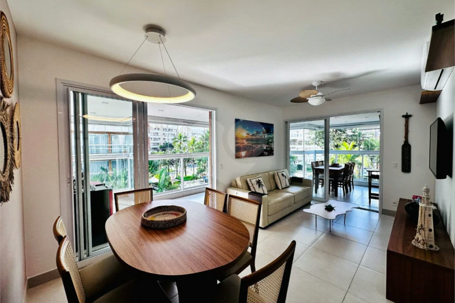 Apartamento à venda com 3 quartos, sendo 1 suíte, em Riviera de São Lourenço, Bertioga, SP