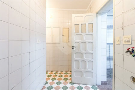 PACAEMBU COM LINDO QUINTAL /ACEITA APTO NA REGIAO ATÉ 40%