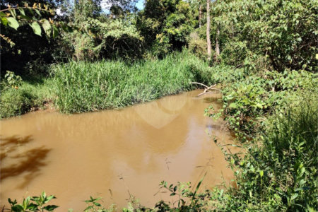 Área rural em Piracaia com 3.289 metros, ótima para chácara, as margens do rio Cachoeira